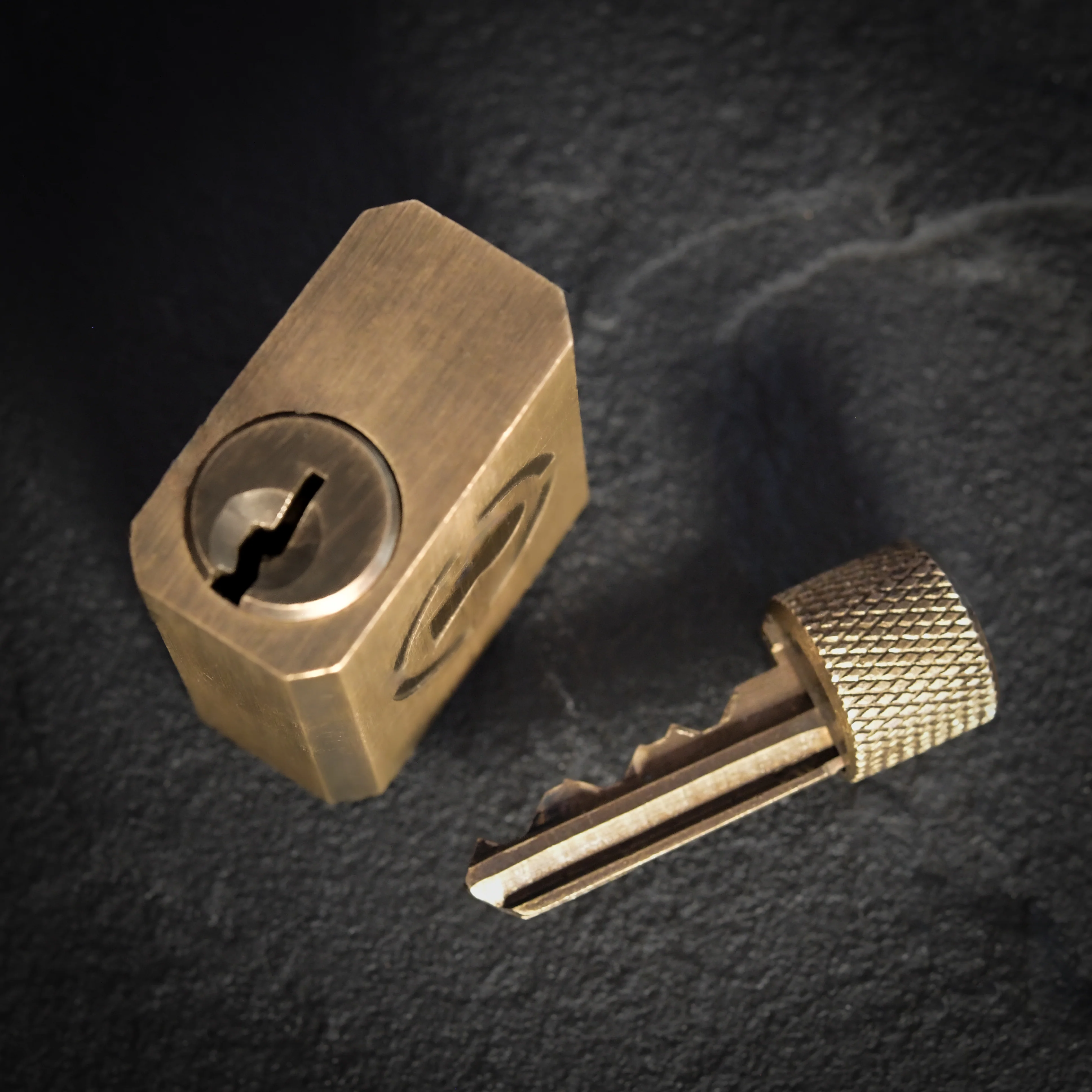 Cut Away Lock Check Pins - Image 3
